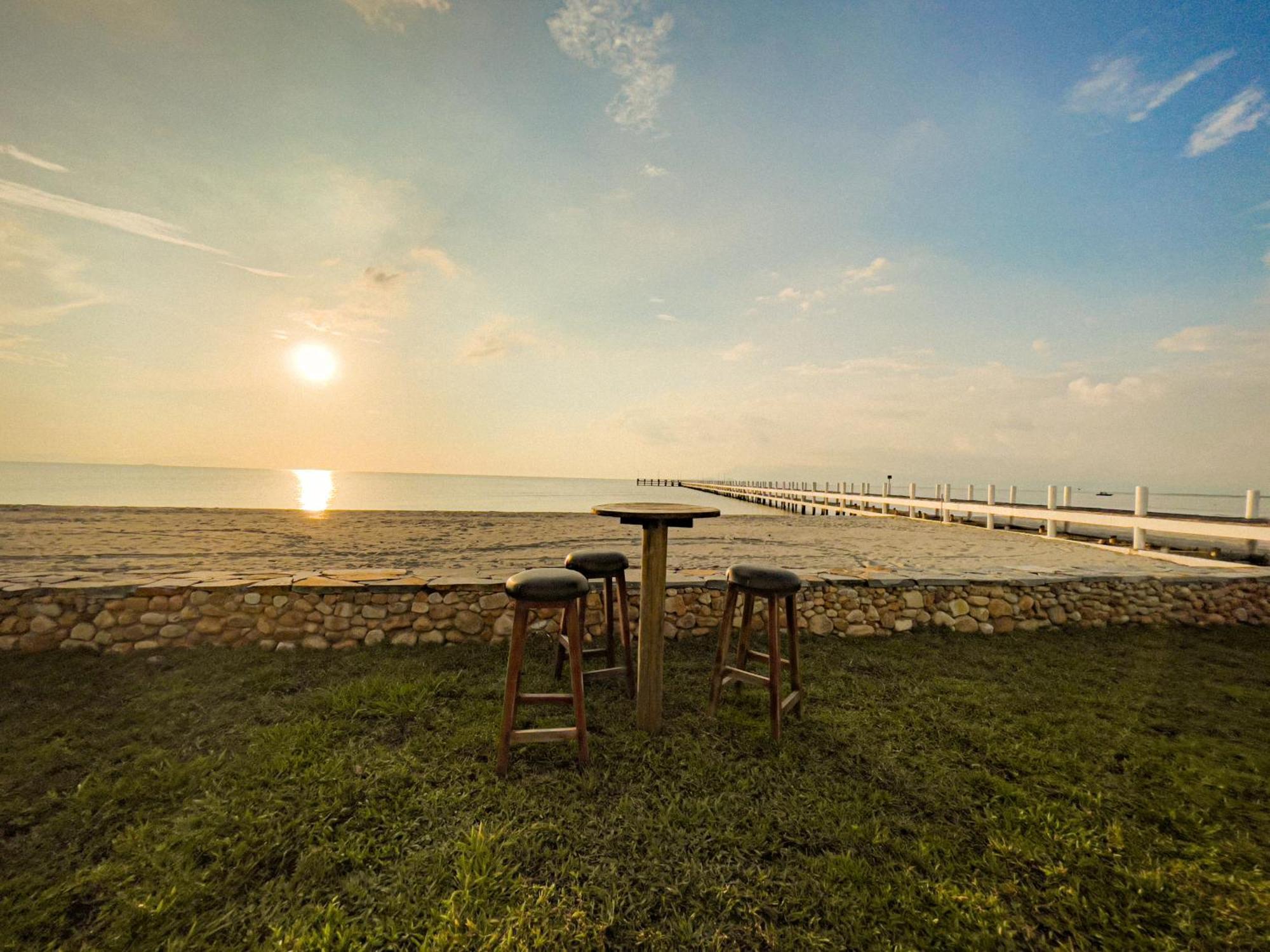 Samanea Beach Resort & Spa Kep Bagian luar foto